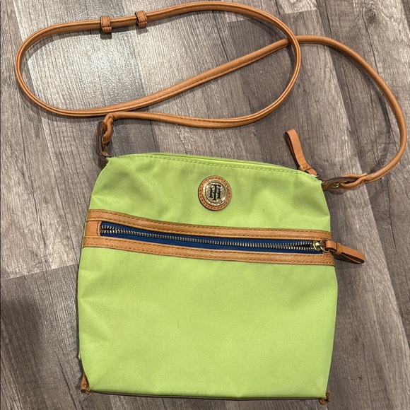 Tommy Hilfiger Handbags - Tommy Hilfiger Crossbody Bag